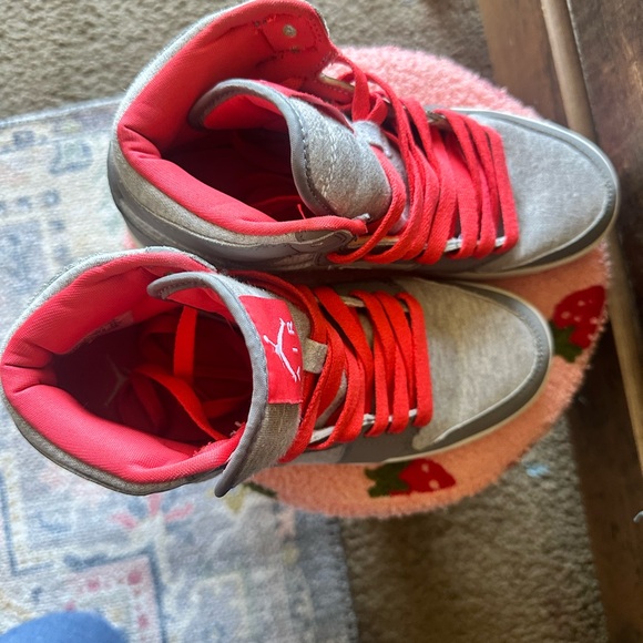 Air Jordans - Picture 5 of 6